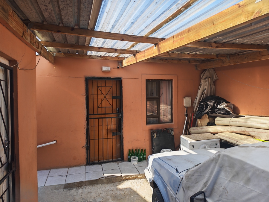 5 Bedroom Property for Sale in Asanda Western Cape